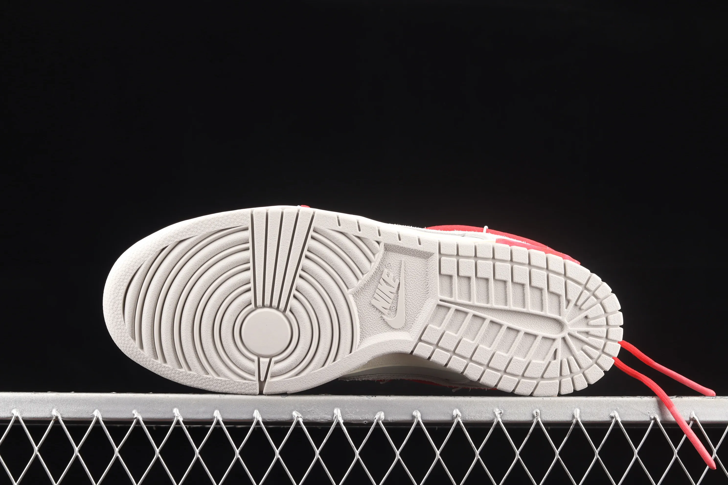 All Categories Nk SB Dunk Series Nk SB Dunk Low Low-top Sneakers Pure Original Version OF x Nk Dunk Low OW Suede SB Smashed Backboard Fashion Casual Sneakers DJ0950-103